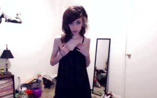 Skinny baby with cute hairstyle dancing solo nude on cam